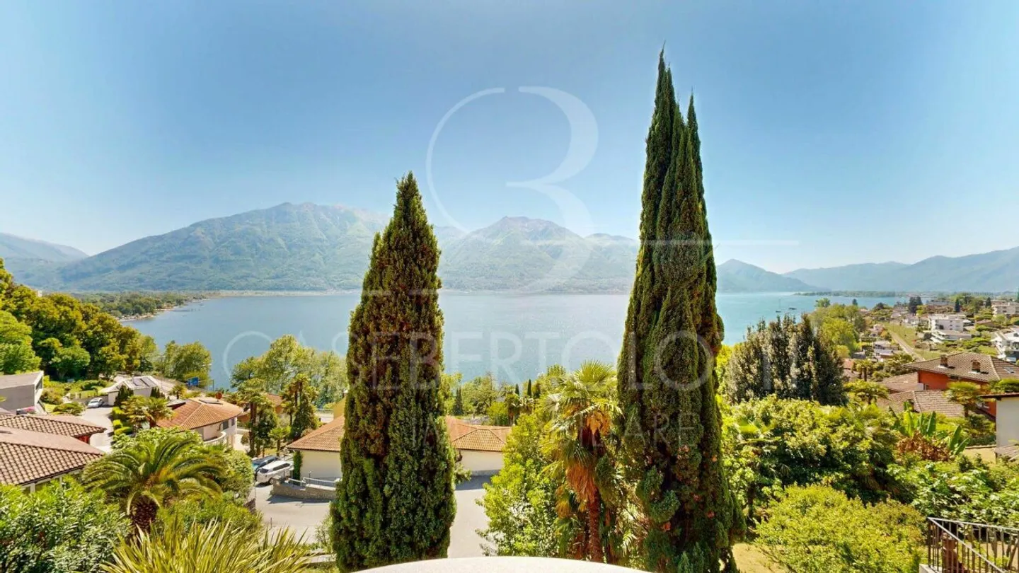 Above the Lake. At peace. Where the gaze remains. - Photo 13 of 13