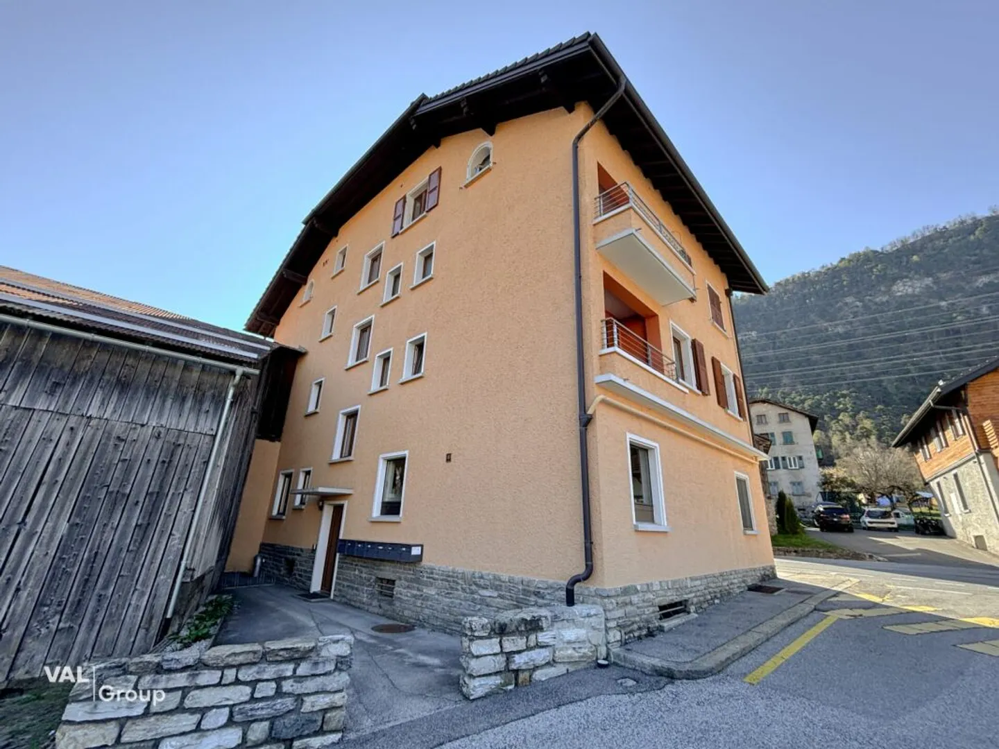 3.5 rooms on the 1st floor in the Centre of Grône - Photo 9 of 9