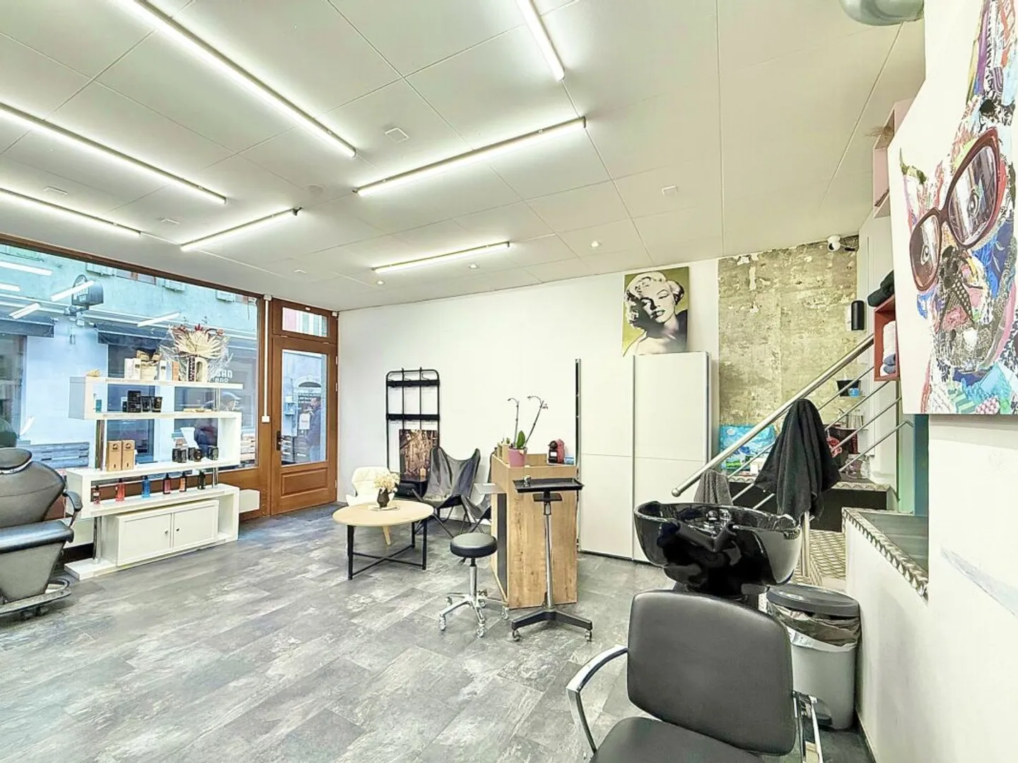 Business premises transfer in the center of Monthey - Photo 3 of 4