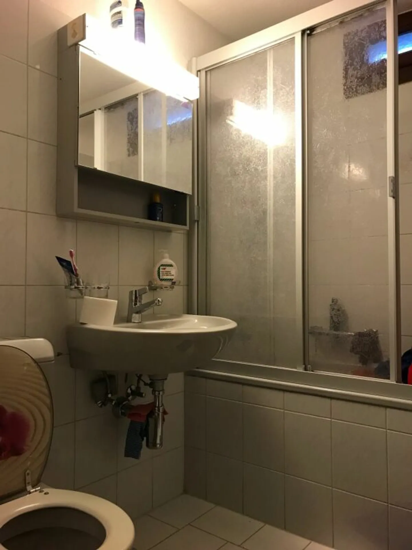 Appartement 2.5 pièces au rez-de-chaussée dans un endroit calme - Photo 5 sur 8