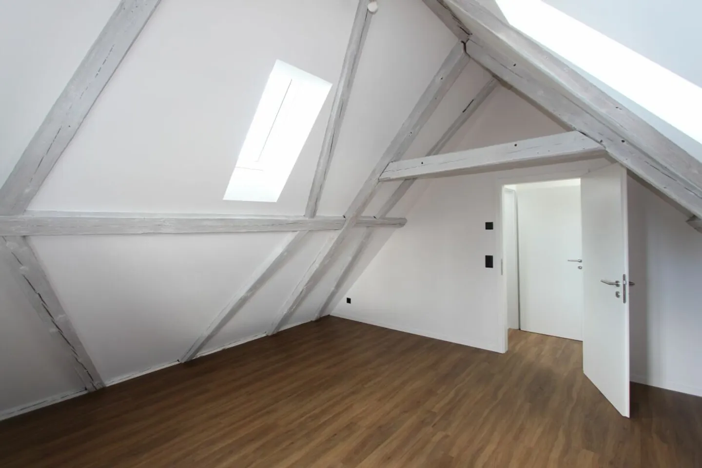 Casa multifamiliare completamente affittata - Opportunità di investimento attraente - Foto 10 di 13