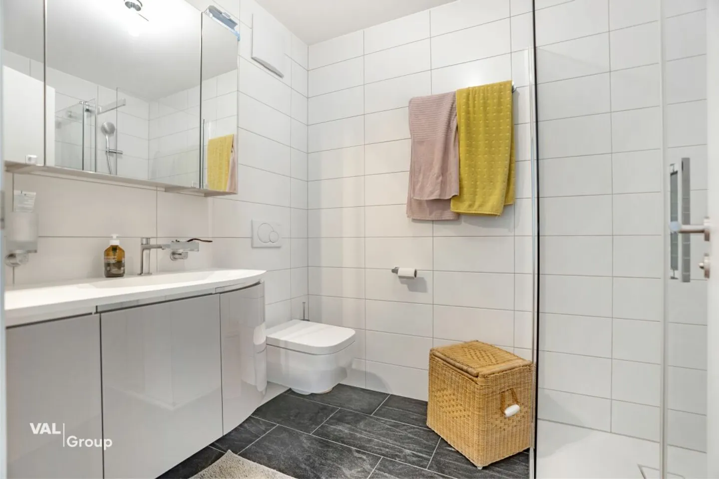 Modernes Apartment im Zentrum von Brig - Foto 12 von 13