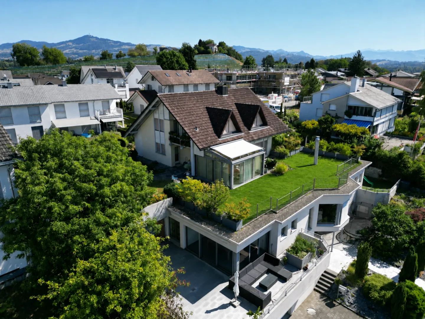LA VUE - Maison individuelle dans un emplacement exclusif avec vue imprenable sur le lac et les montagnes - Photo 1 sur 9