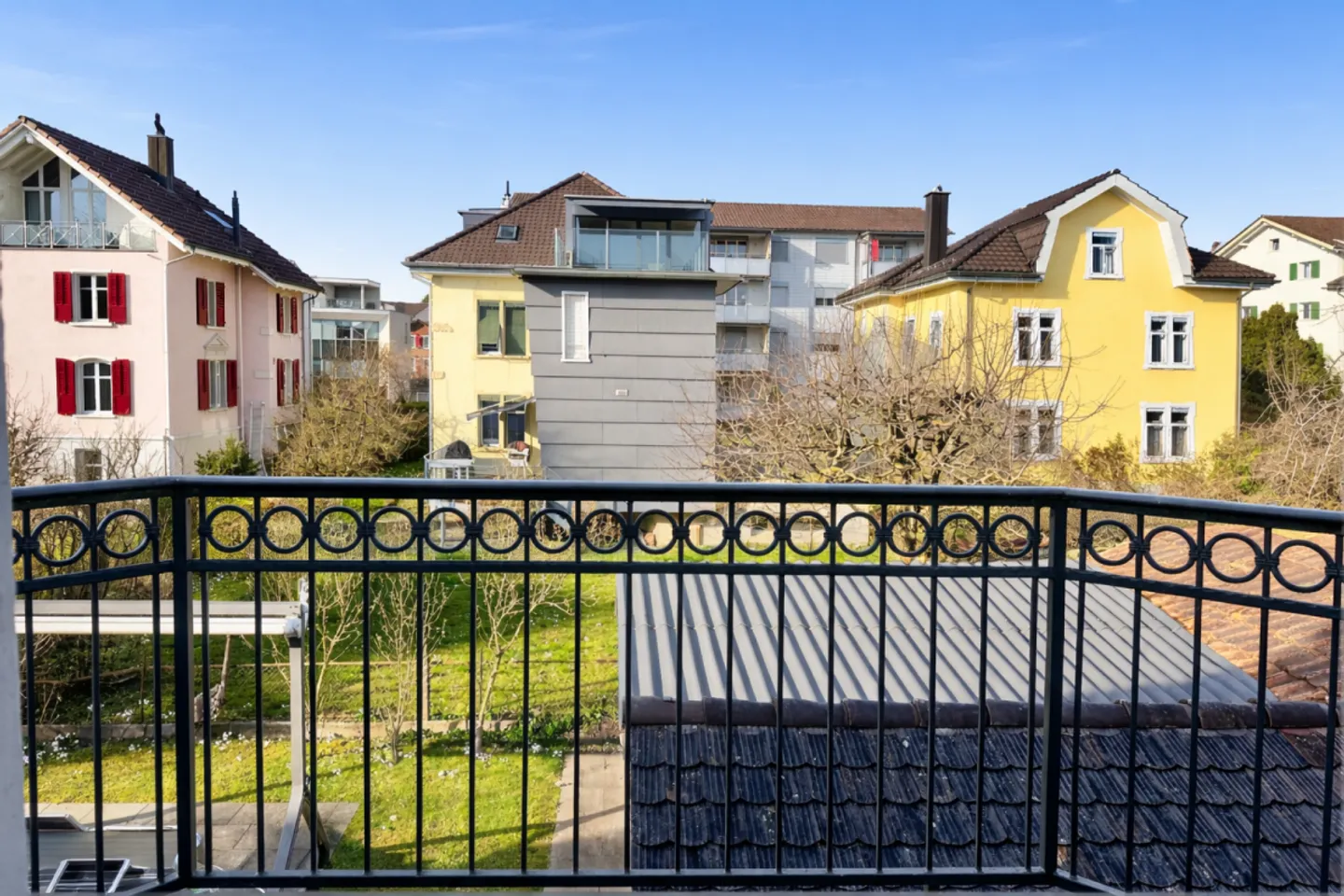 Charming 2.5 room apartment in stylish city villa - Photo 7 of 8