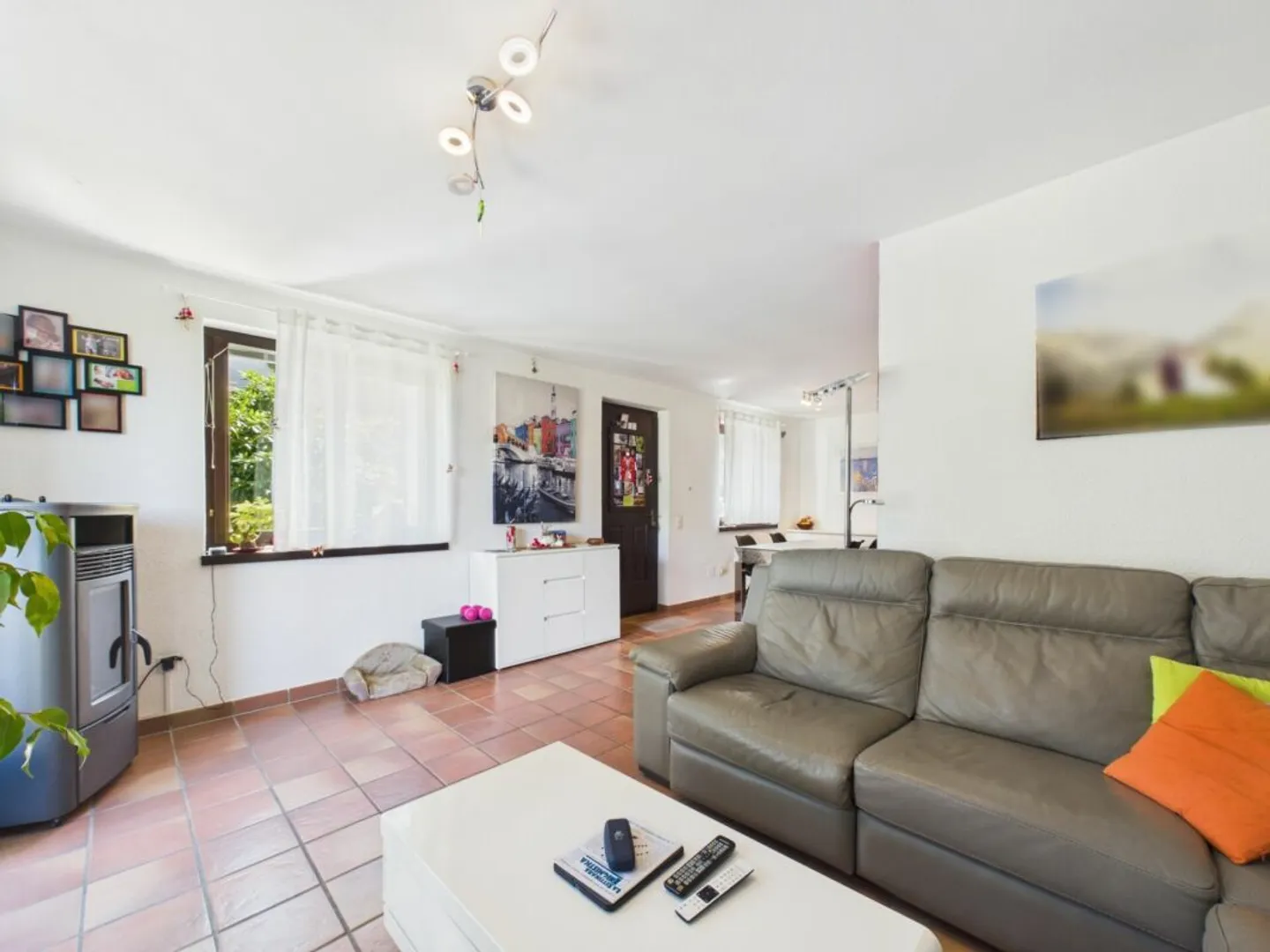 A small Ticinese gem in stone with private garden - Photo 3 of 13
