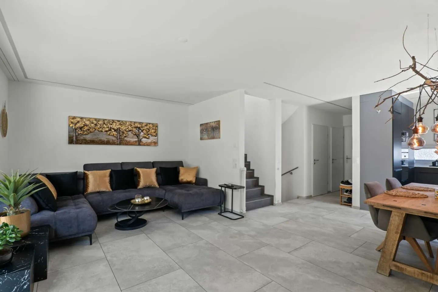 Newly built corner townhouse in a central location - Photo 9 of 13