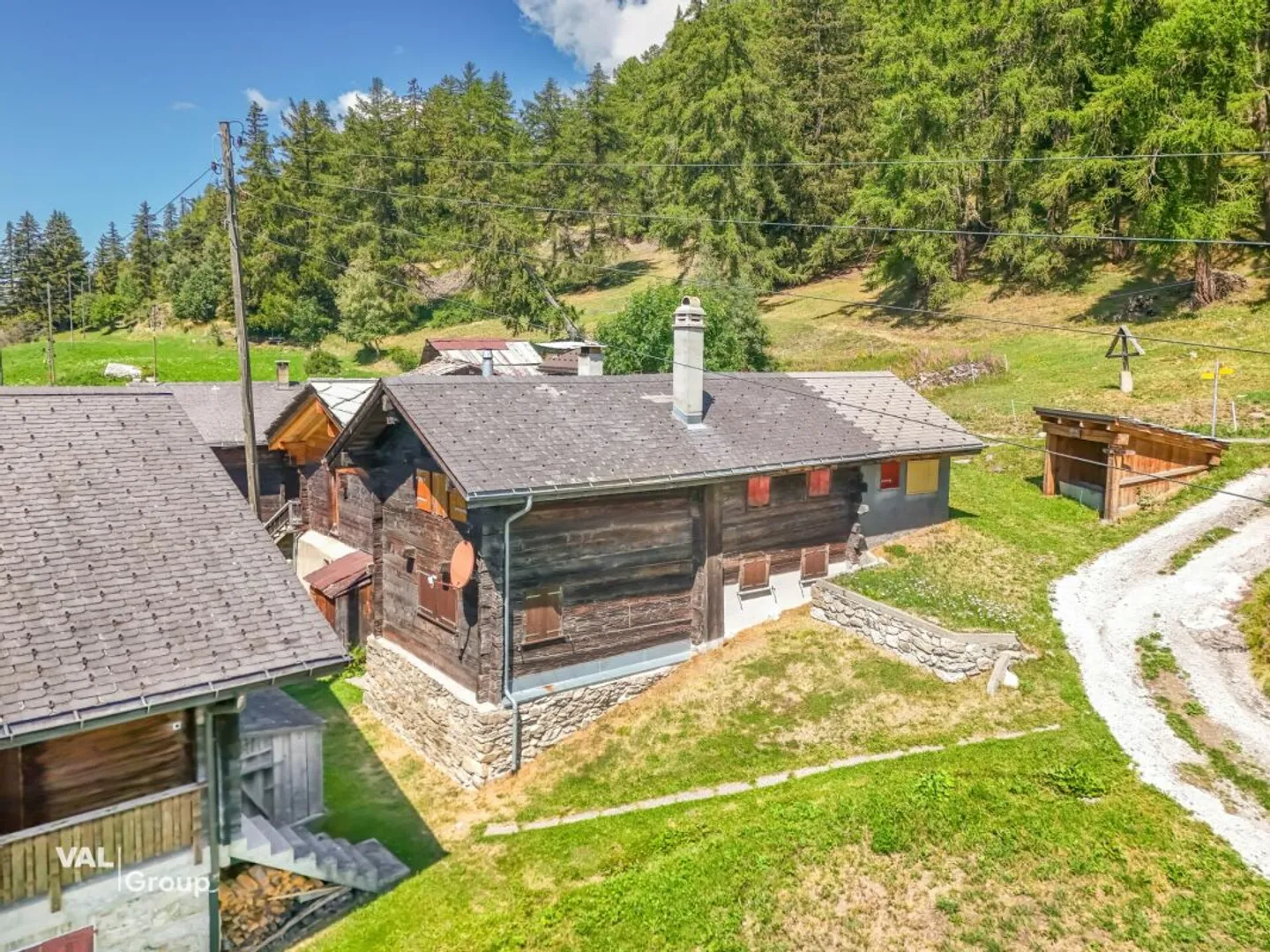 At Home in the Silence of Nature - 3.5-Room Apartment in Salwald - Photo 1 of 12