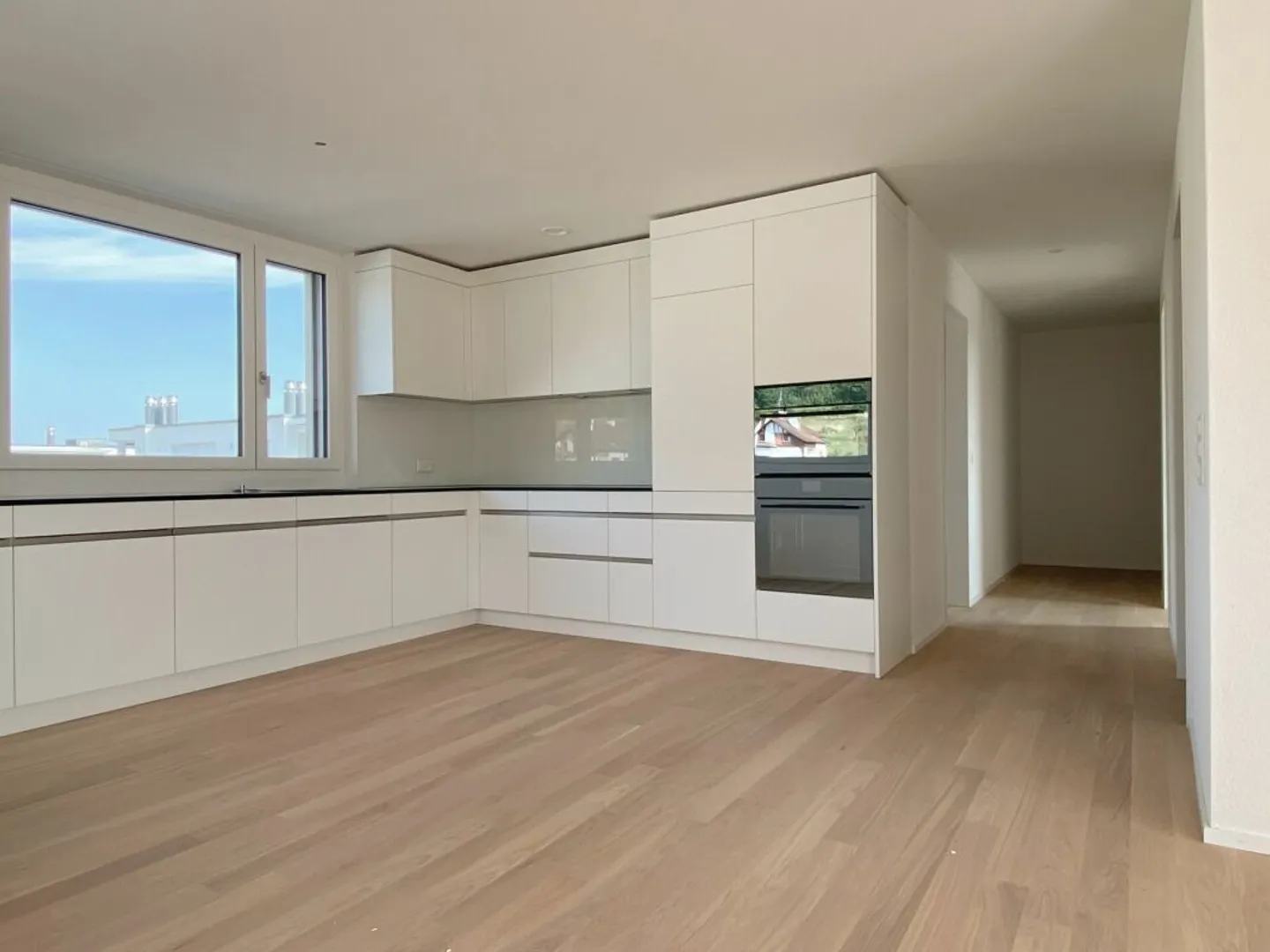 Erstvermietung: Moderne 2.5-Zimmer Attika-Neubauwohnung - Photo 3 sur 8