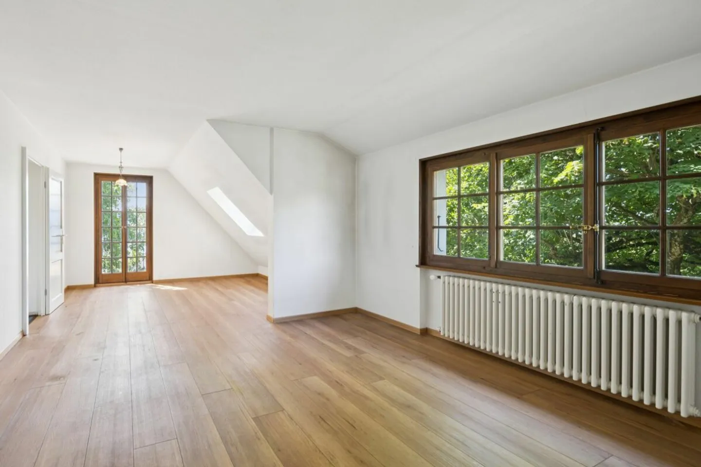 5-Zimmer Einfamilienhaus auf grosser Parzelle in Blonay VD mit See- und Bergsicht - Foto 10 von 13