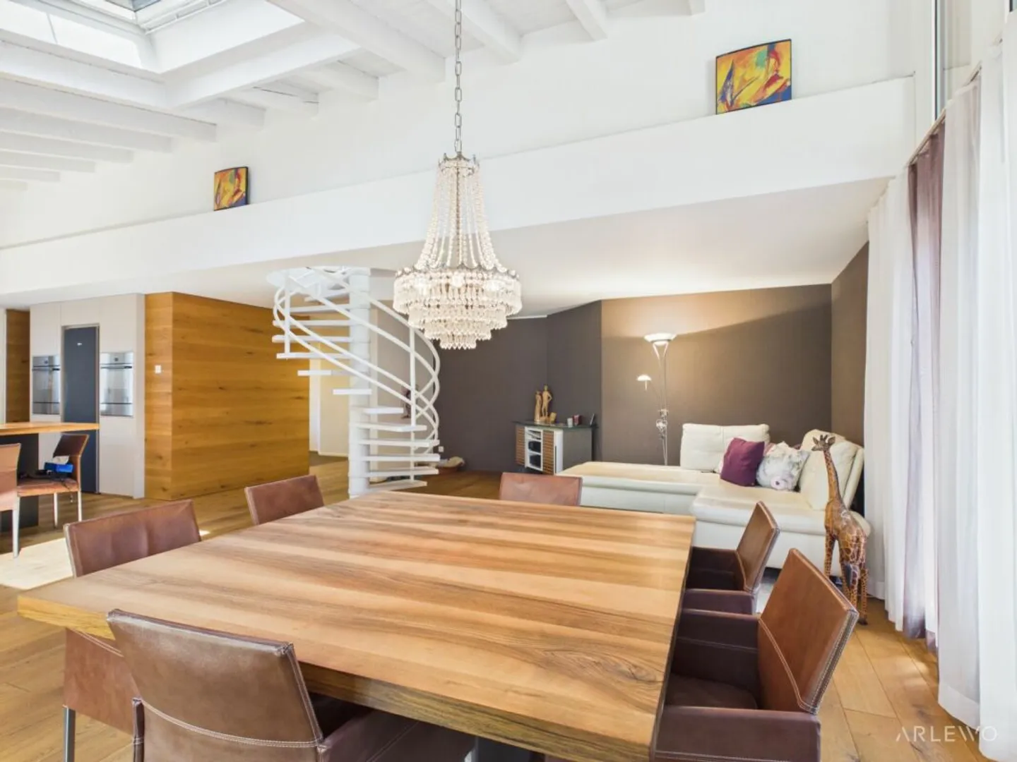 Due unità residenziali e un impressionante padiglione commerciale - Foto 6 di 11