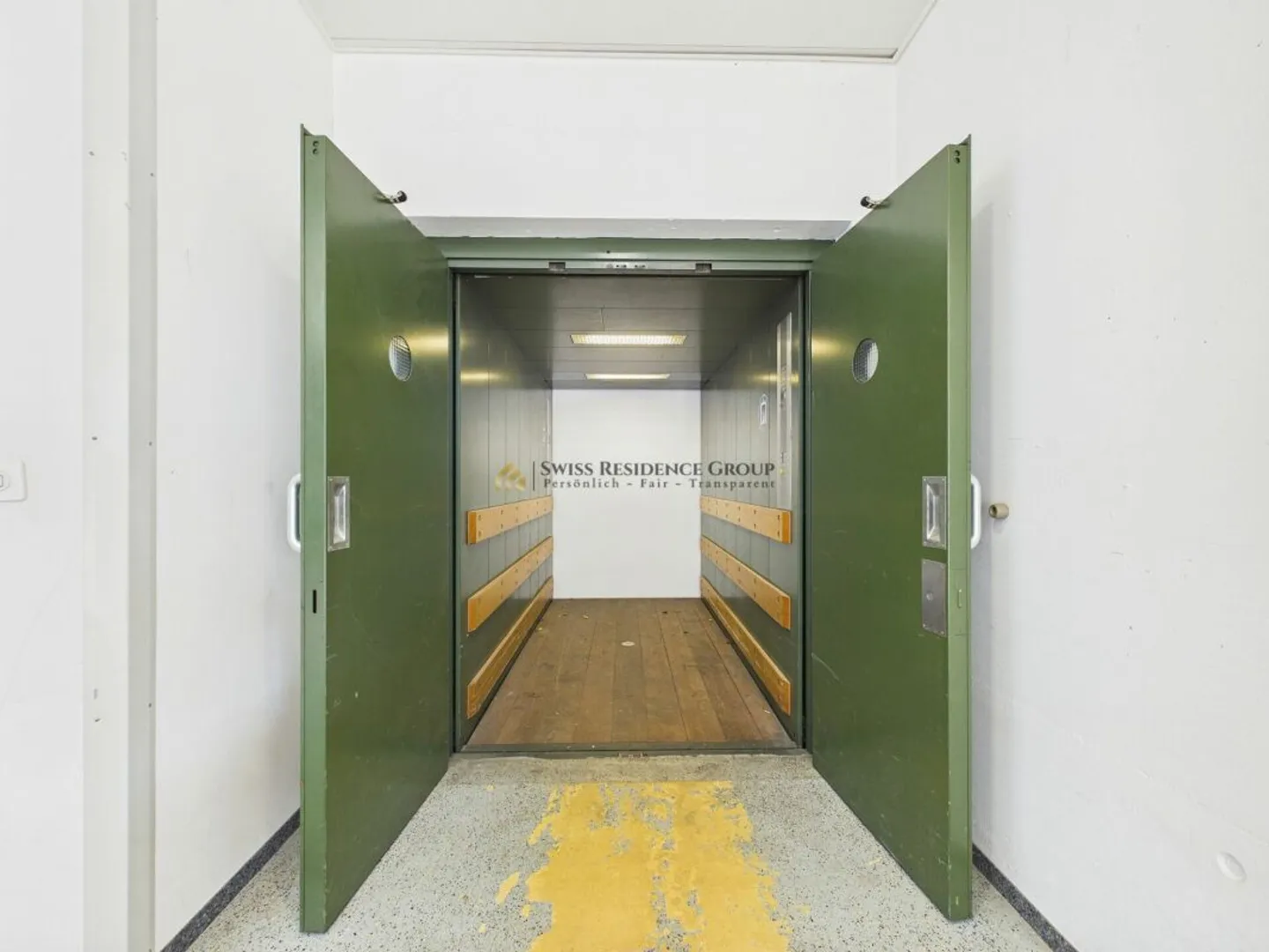 Moderne Gewerbefläche mit Licht - Foto 8 von 13