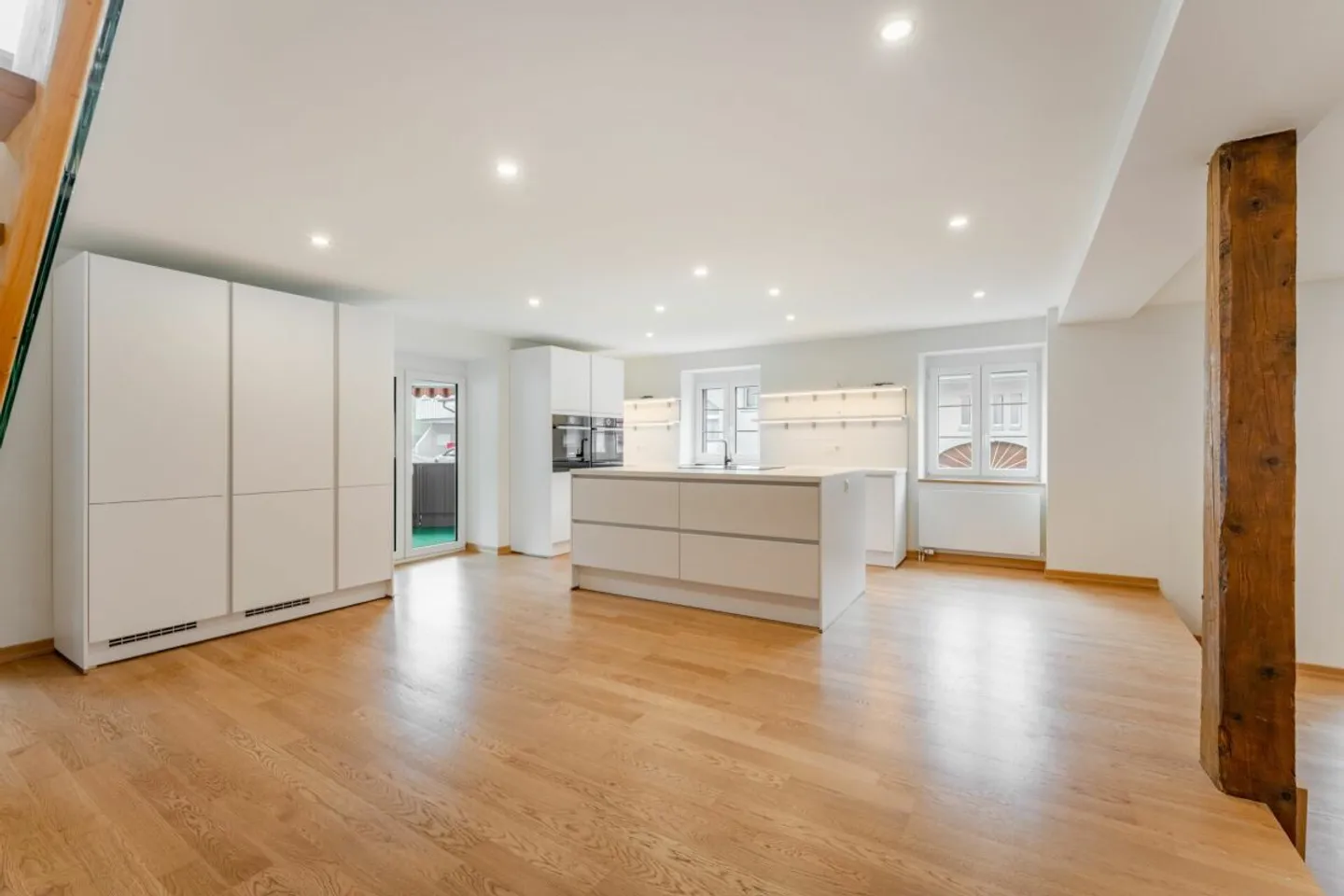 Casa familiare con appartamento separato - Foto 3 di 11