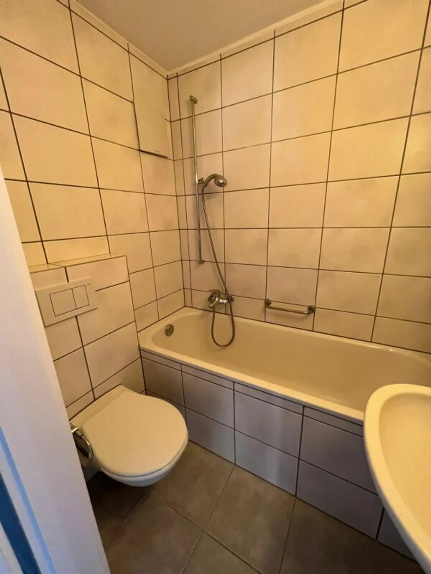 Neu rennovierte und moderne 4 Zimmerwohnung in Aarburg - Foto 9 di 10