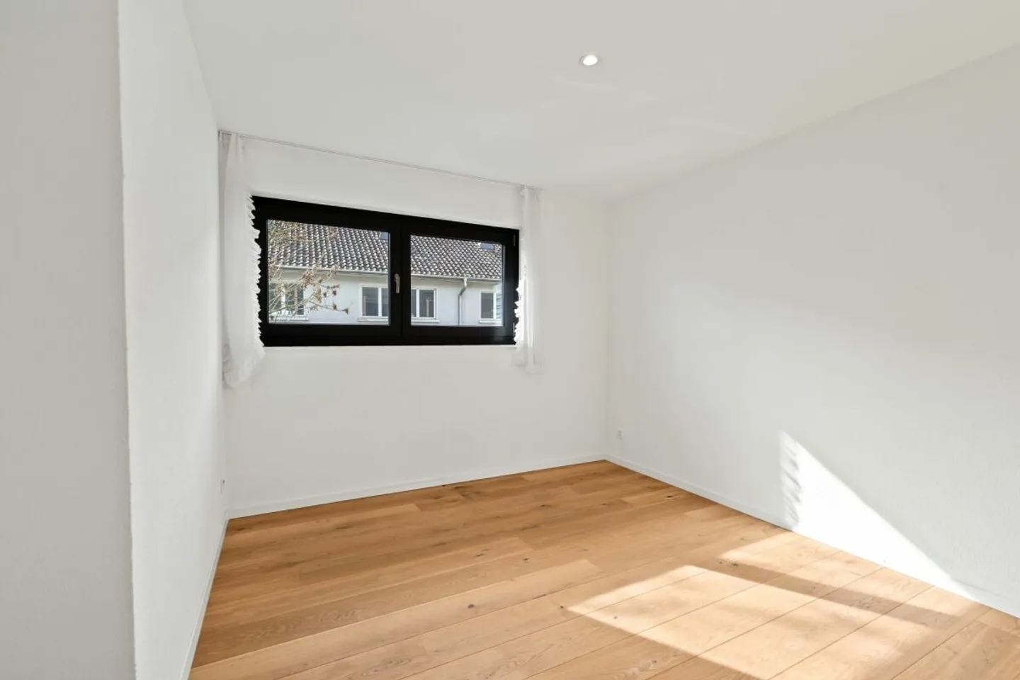 Sunny 3.5-room apartment in a central location - Photo 9 of 13