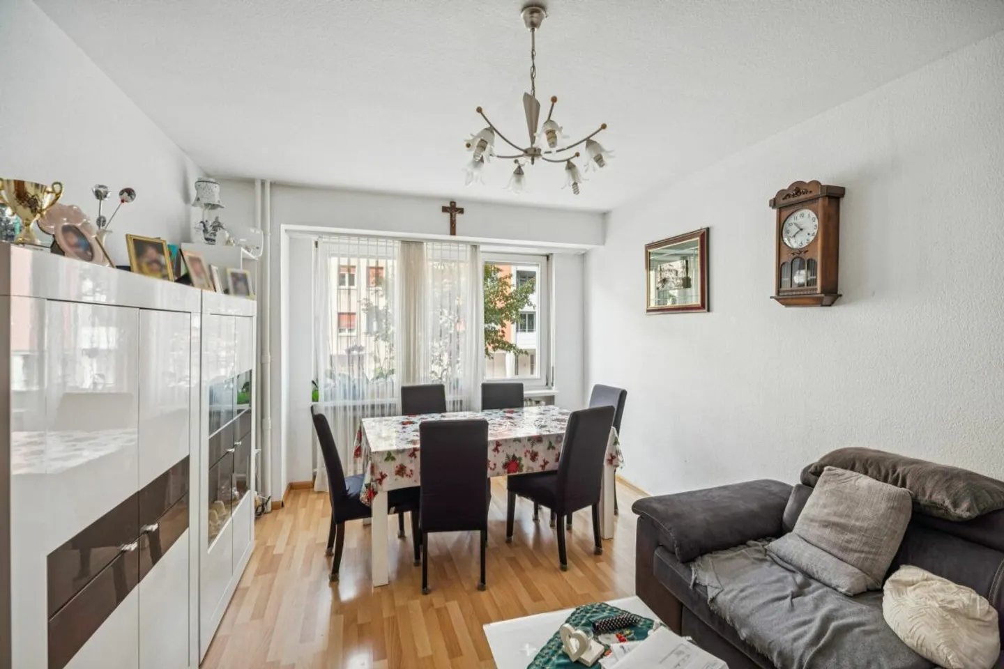 Centrally located 3-room apartment with balcony and quiet courtyard orientation - Photo 6 of 8