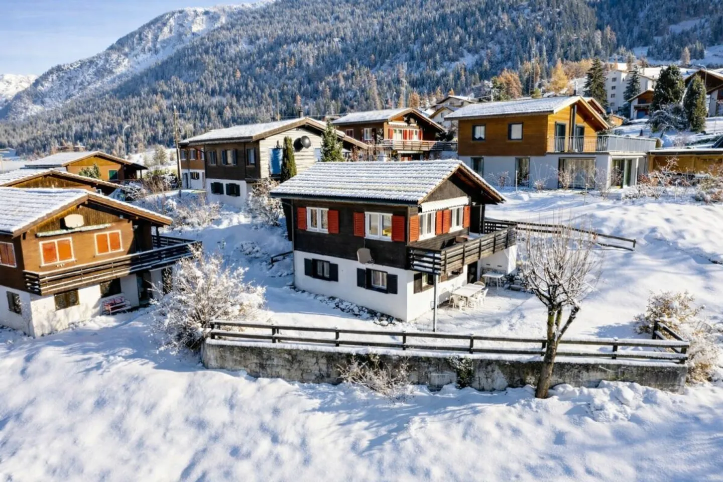 Ferienhaus mit 2 Wohnungen und traumhafter Bergsicht - Foto 1 di 13