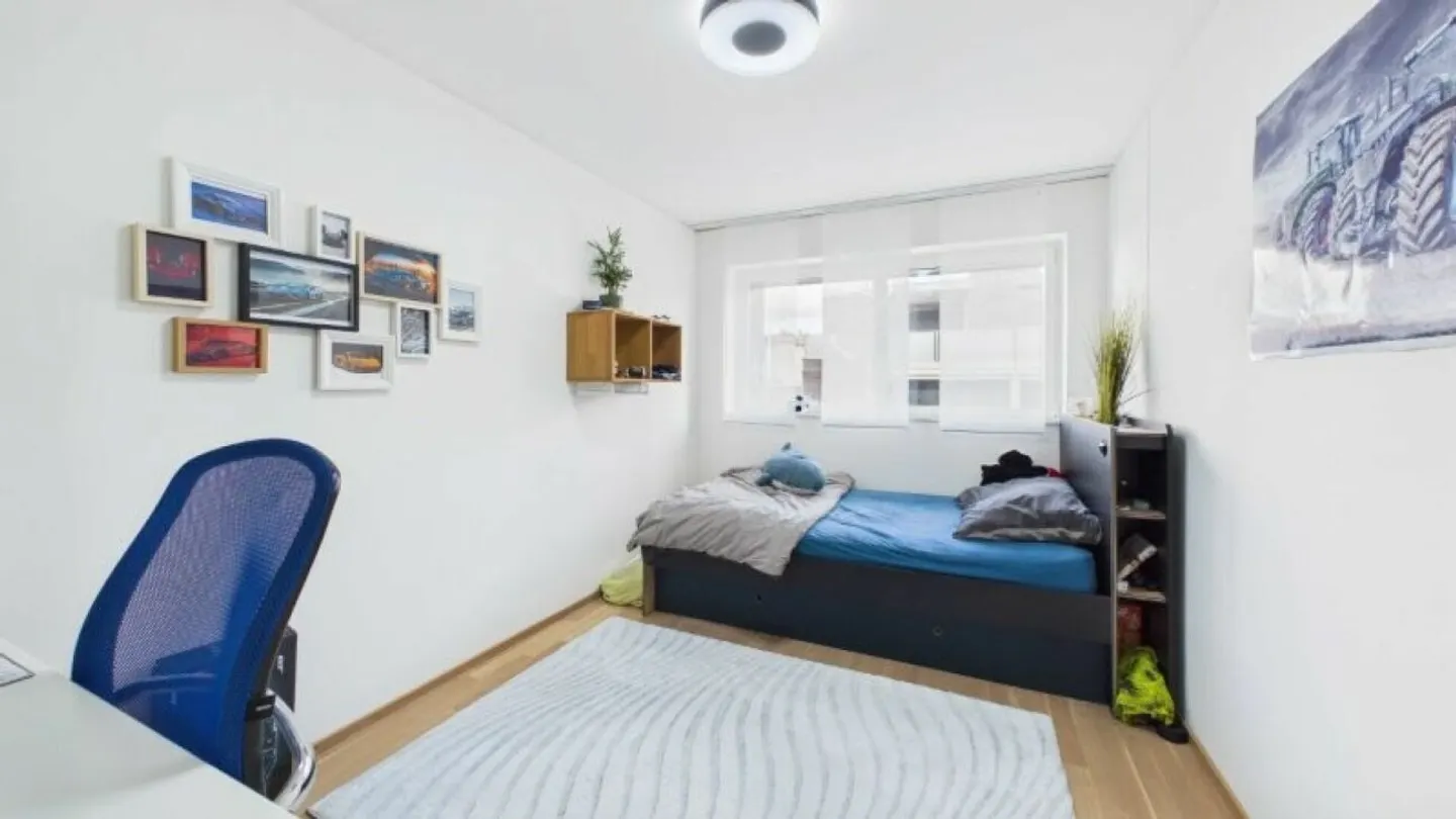 Ansprechende 4.5 - Zi.-Wohnung mit grossem Balkon mitten in Aadorf - Photo 13 of 13