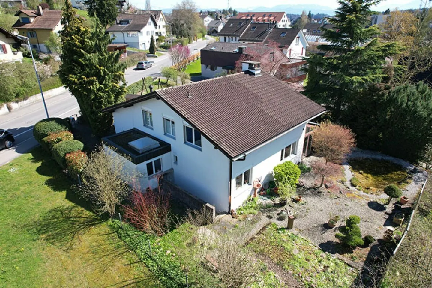 Grosszügiges Einfamilienhaus - Foto 3 von 8