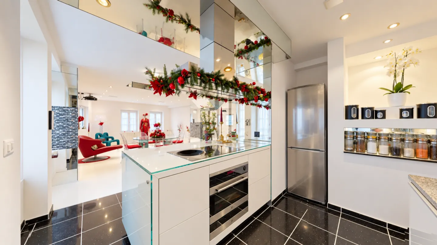 Historical and completely renovated single-family house in the old town of Aarburg - Photo 3 of 9