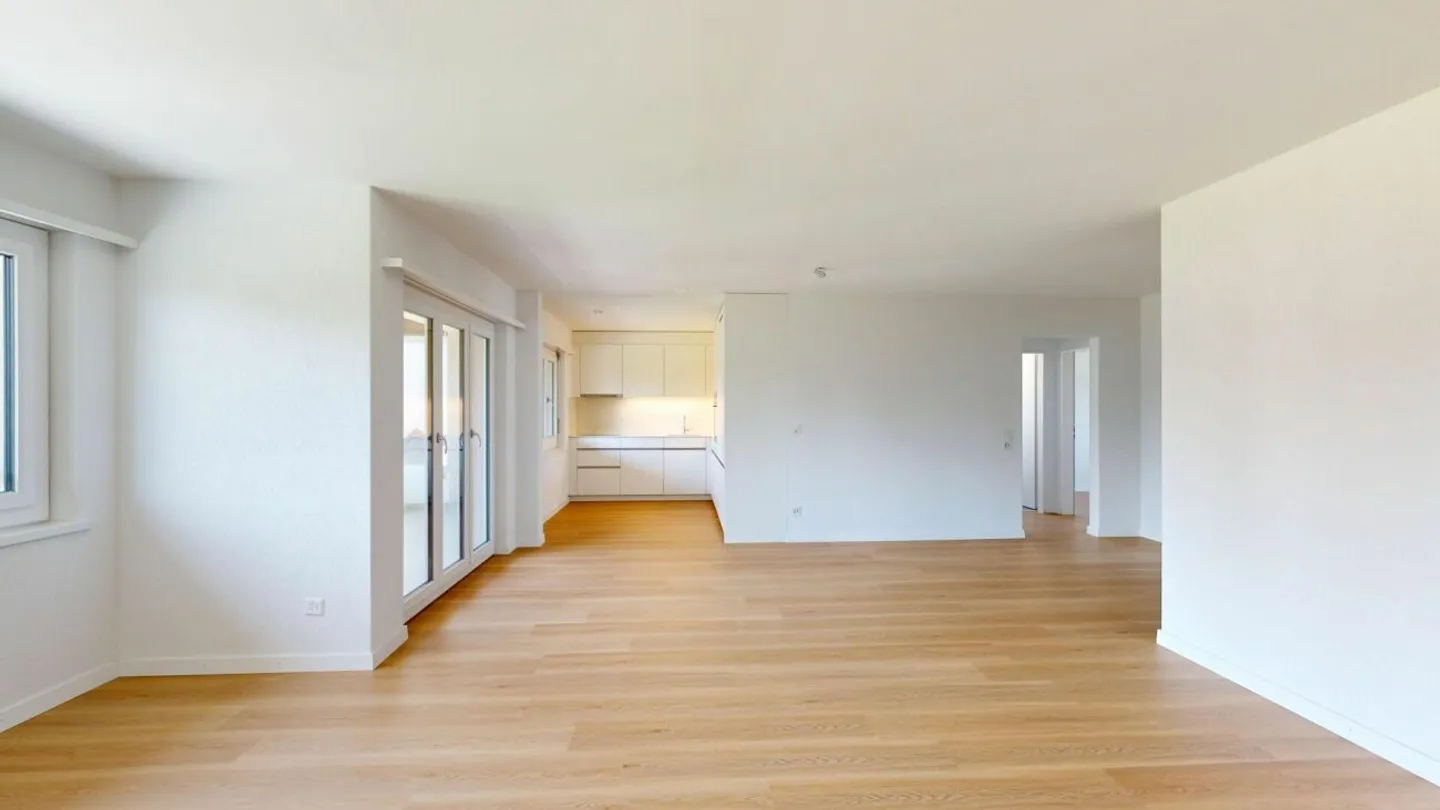 Attraktive 3.5-Zimmerwohnung mit sonnigem Balkon - Erstbezug nach liebevoller Gesamterneuerung - Foto 2 di 13