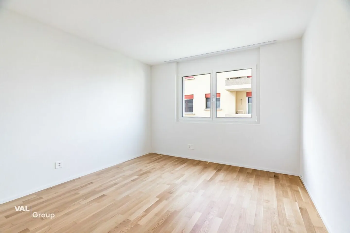 Attractive 3.5-room new apartment on the 2nd floor - bright & modern - Photo 6 of 13