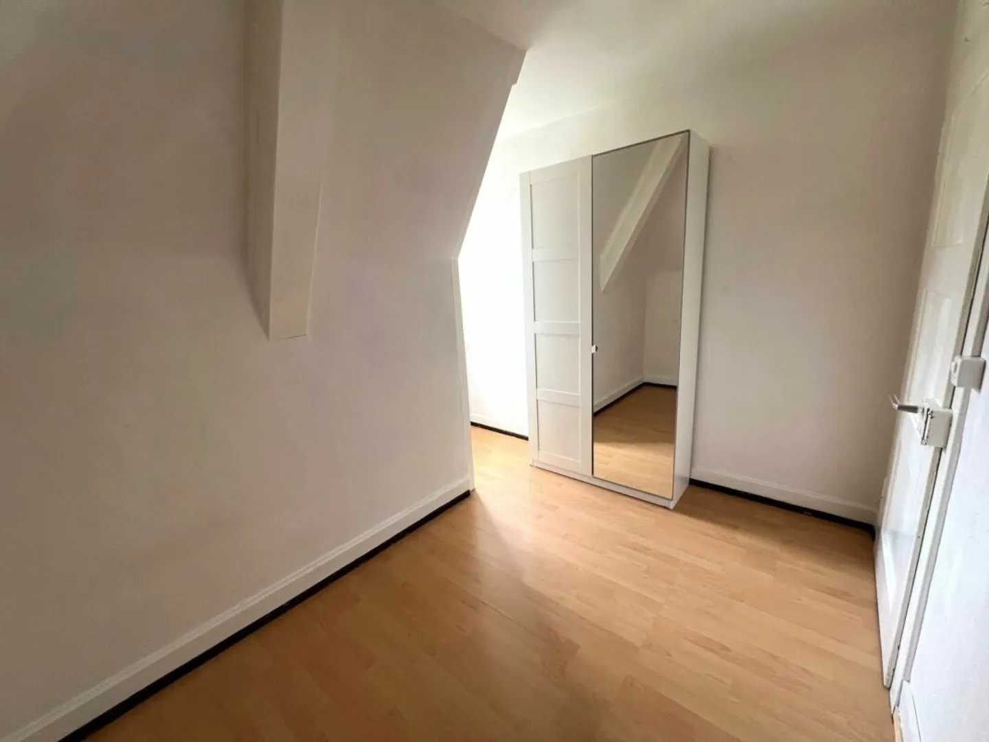 Appartement mansardé 2.5 pièces confortable au cœur de Vitznau - Photo 10 sur 13
