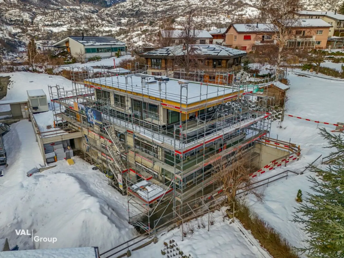 Exclusive 5.5 Room Apartment - Ground Floor Apartment with Plenty of Space and Comfort - Photo 8 of 9