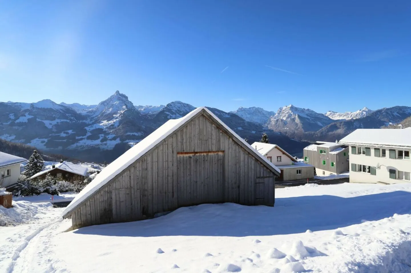 Bauparzelle mit herrlichem Panorama - Foto 1 di 5