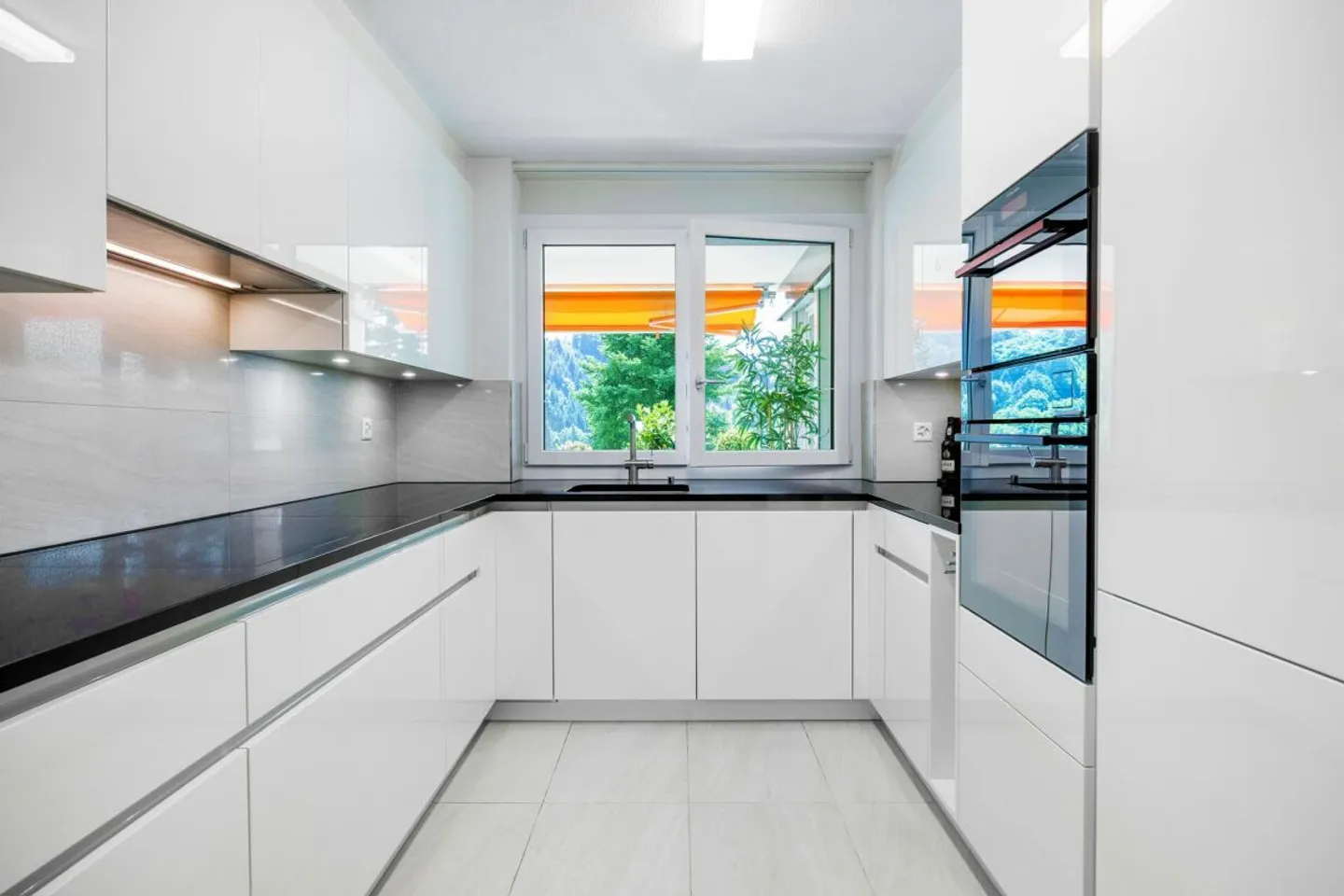 Uncompromising Elegance - Premium Living Concept - Photo 4 of 13