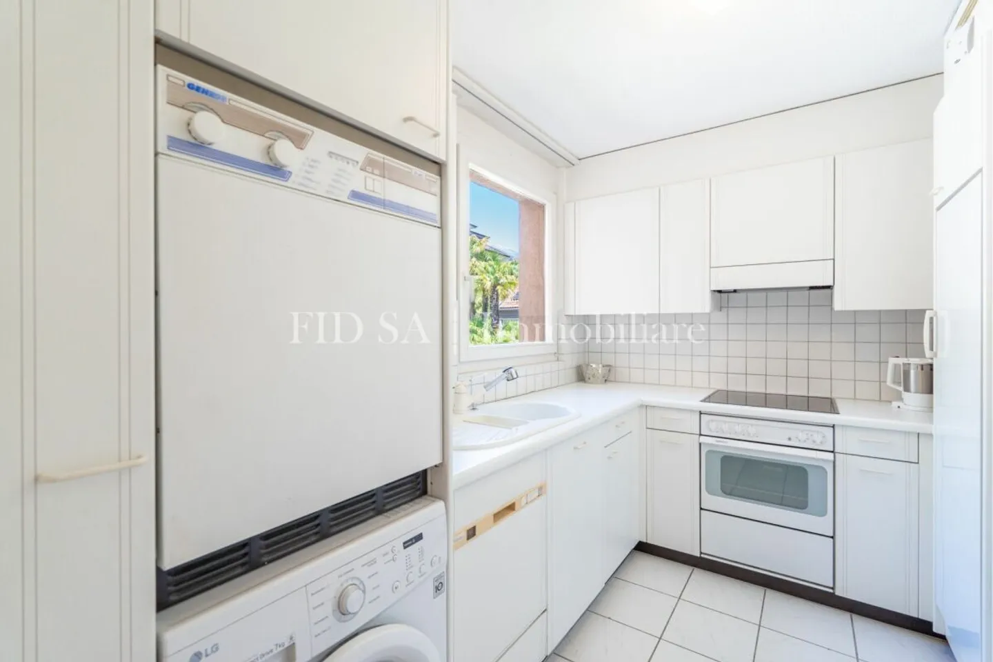 MURALTO - Apartment with lake view near the station and the lakeside - Photo 6 of 12
