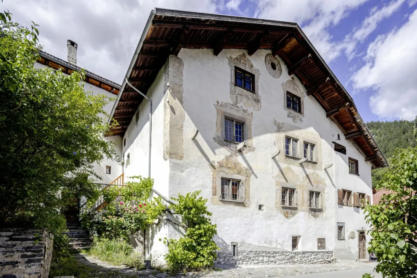 House Gees in Scharans: Living in a cultural asset of national significance - Photo 1 of 13