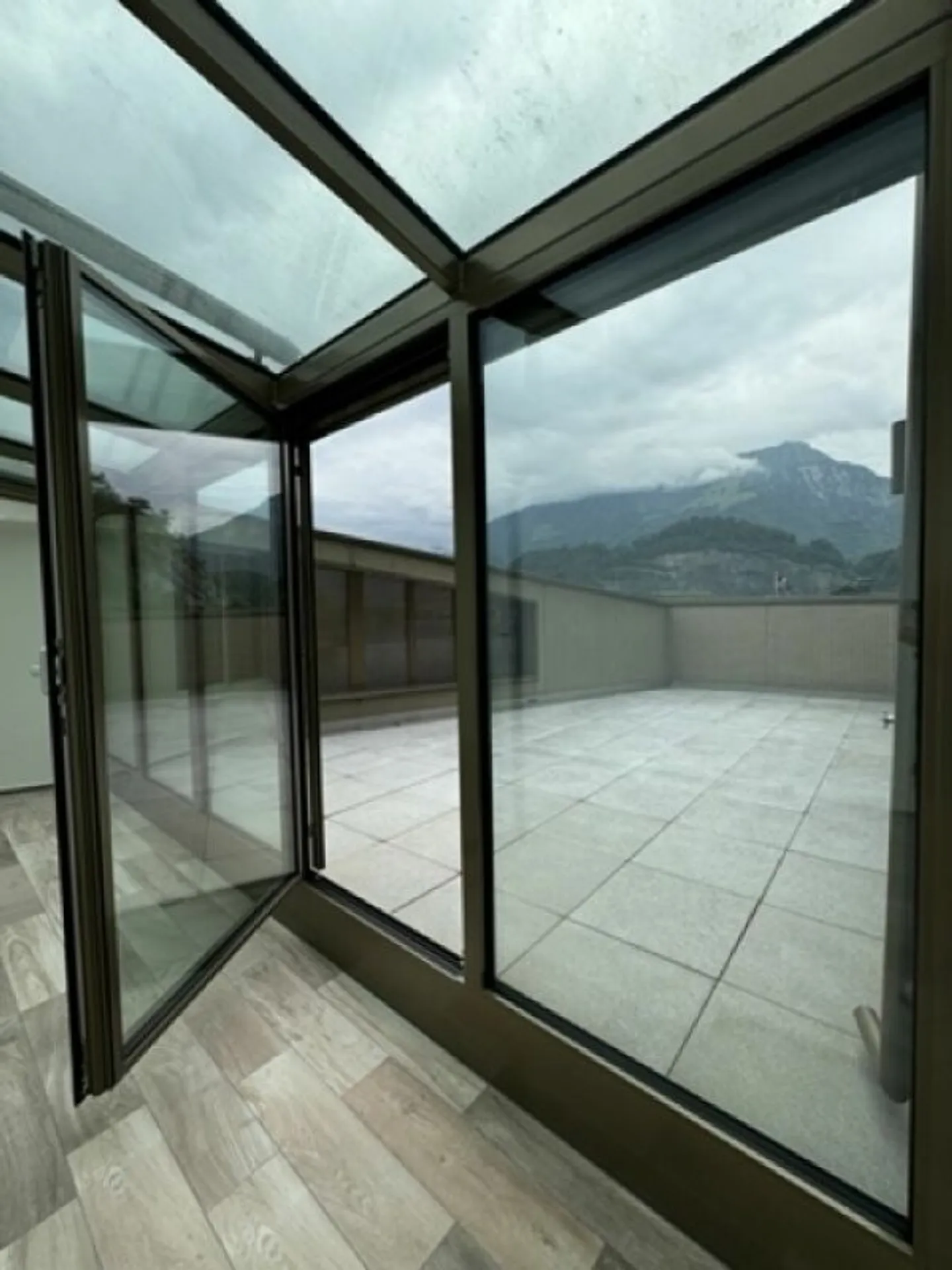 Architektonisches Juwel am See - Foto 10 von 13