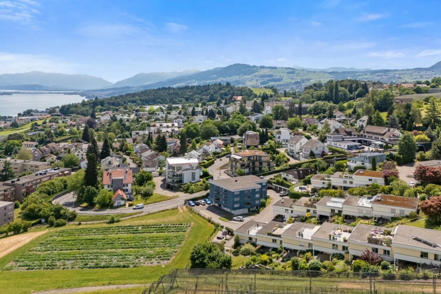 Wohnen mit herrlichem See- und Bergblick - charmantes Terrassenhaus in sonniger Hanglage - Foto 4 di 12