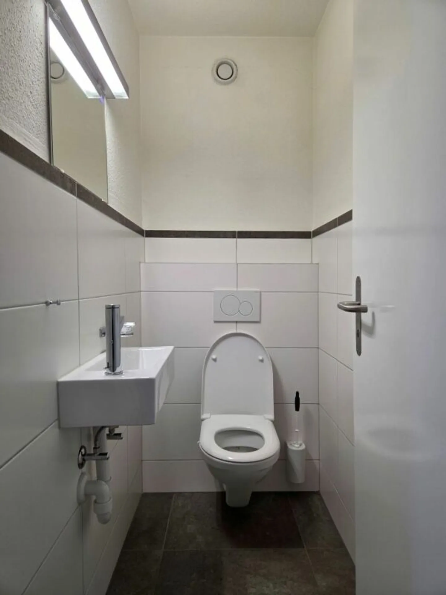 schöne 2.5-Zimmerwohnung an zentraler Lage zu vermieten - Foto 7 di 7
