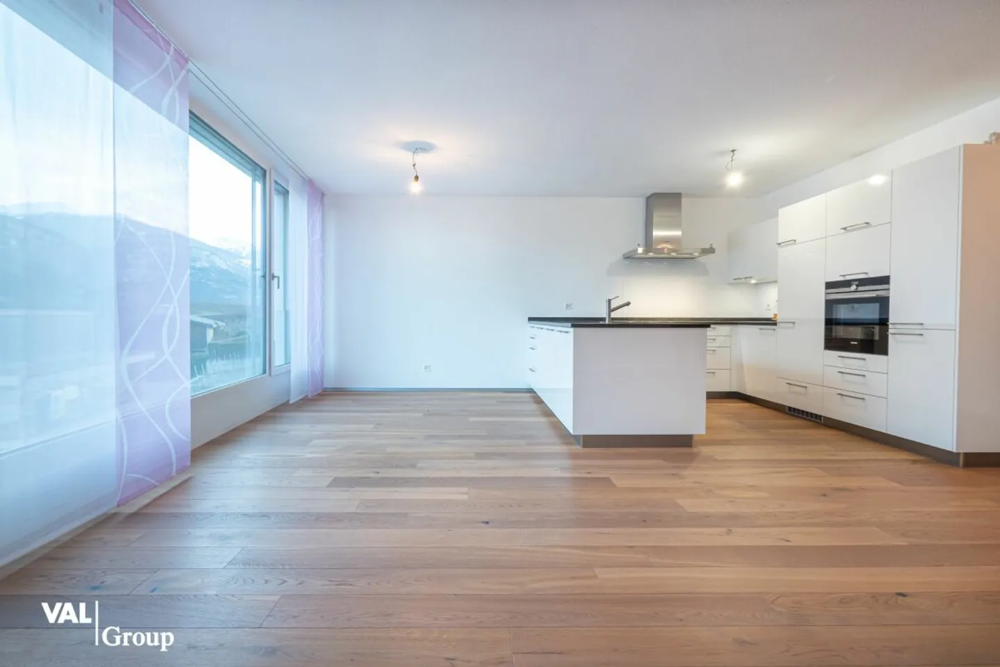 Modernes Apartment mit atemberaubendem Blick - Foto 1 von 11