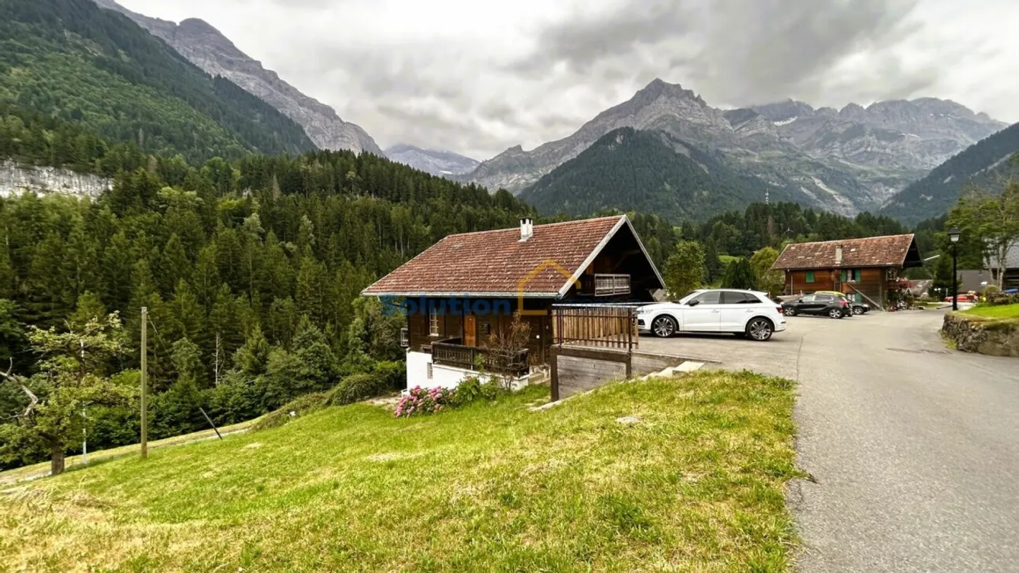 Großes 8-Zimmer-Chalet, sehr sonnig - Foto 2 von 13