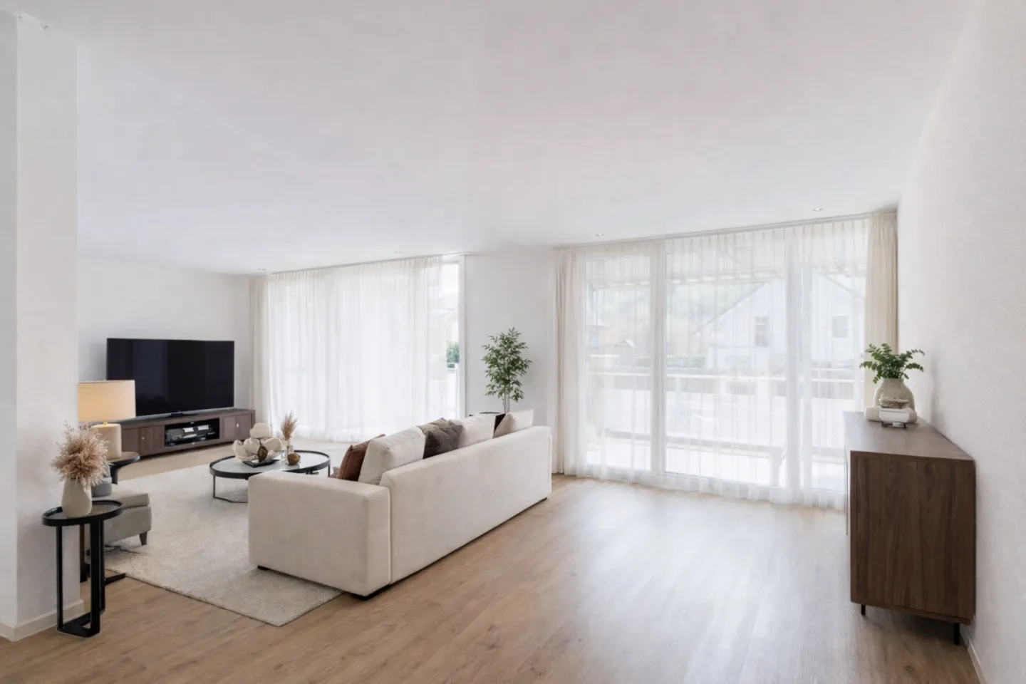 Appartamento affascinante con grande balcone - Foto 4 di 12