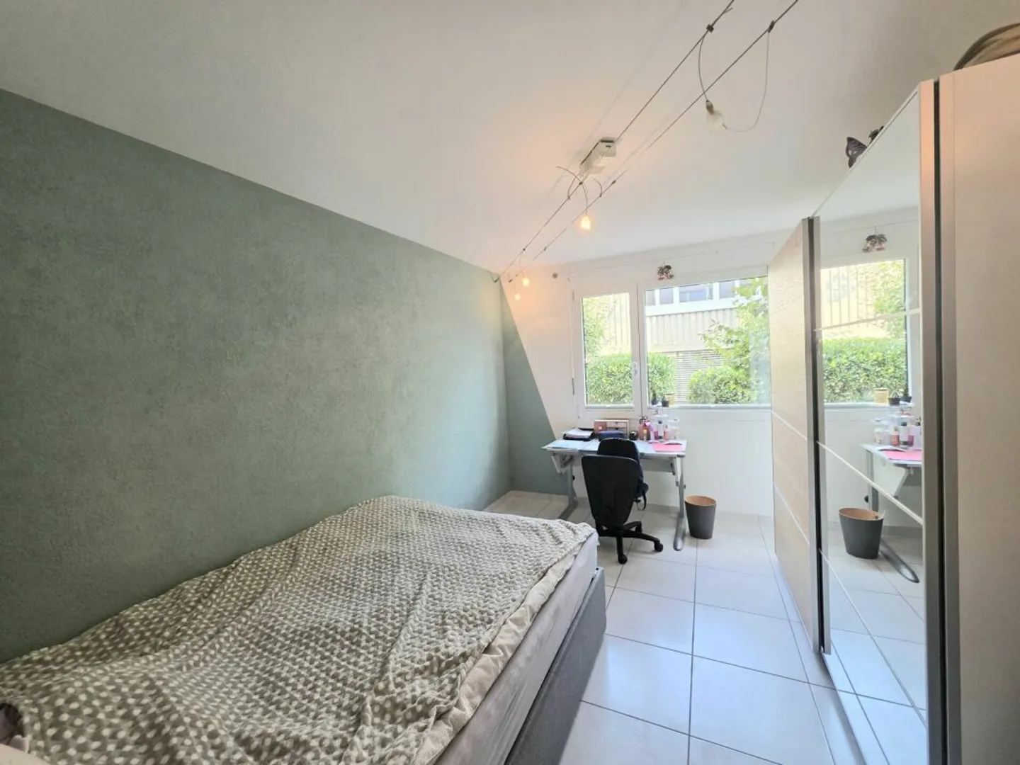 Tanto spazio per vivere! Appartamento con giardino adatto alle famiglie a Muttenz - Foto 10 di 13