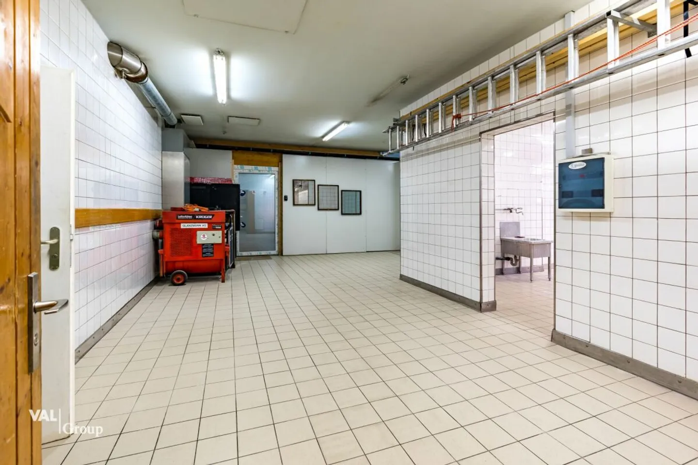 Strutture di produzione e magazzino in un'ottima posizione centrale - Foto 1 di 11