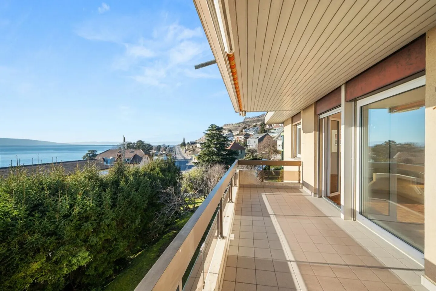 Appartement de 4.5 pièces avec vue panoramique sur le lac - Photo 5 sur 13