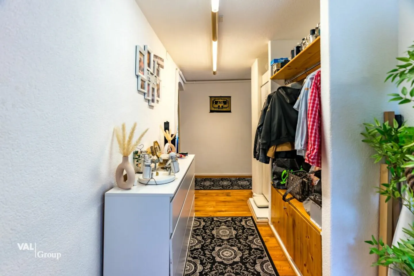 Charming residential and commercial property in prime central location in Brig - Photo 5 of 13