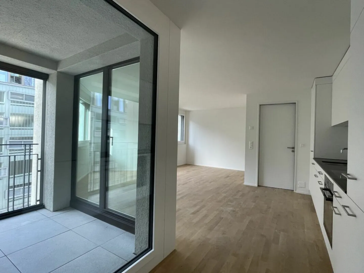 Grab your city apartment! - Photo 2 of 10