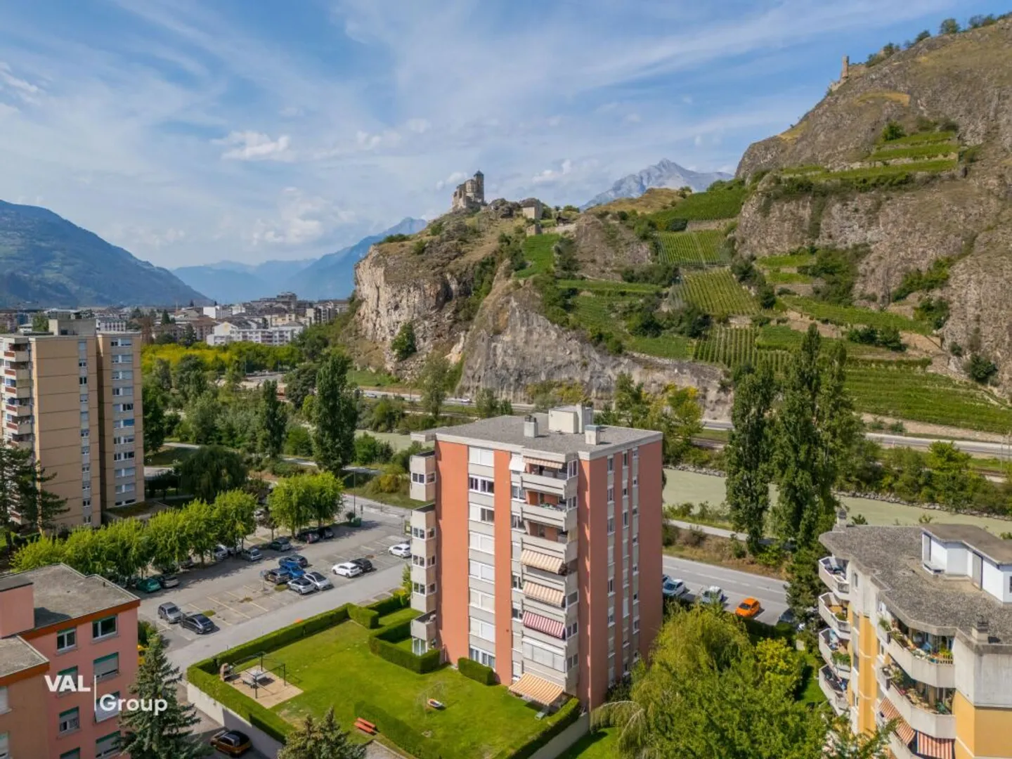 Unique - 2.5 pièces avec potentiel de rénovation en ville - Photo 1 of 13