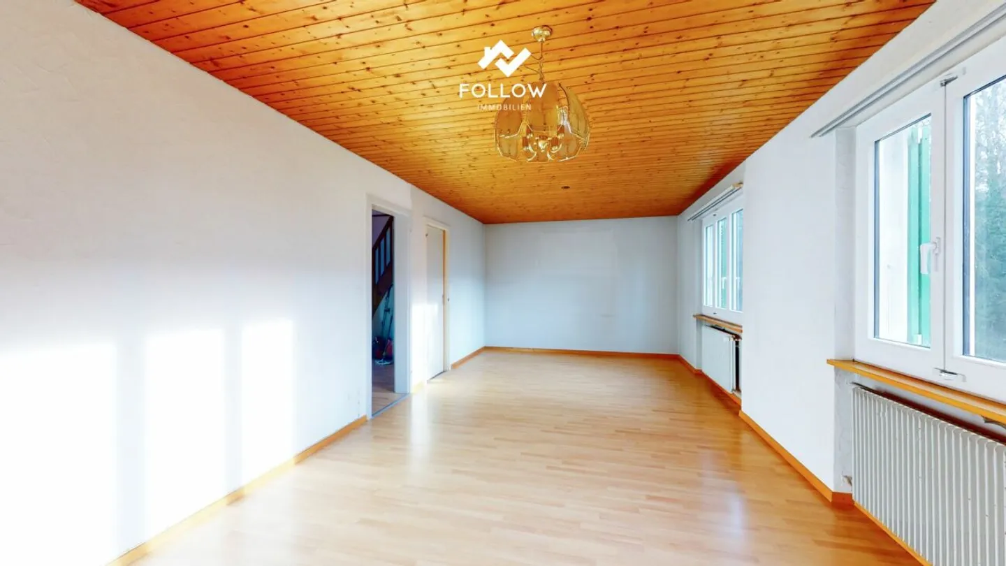 Single-family house in a preferred location - Photo 3 of 13