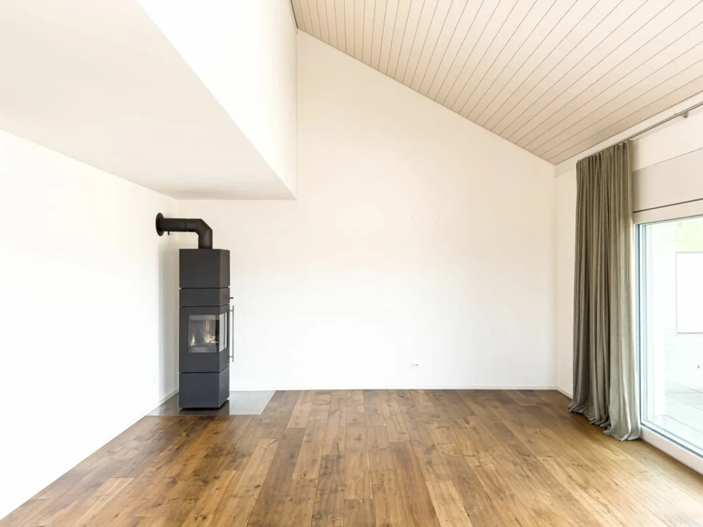 Moderne Dachwohnung mit grosser Terrasse - Foto 5 von 13