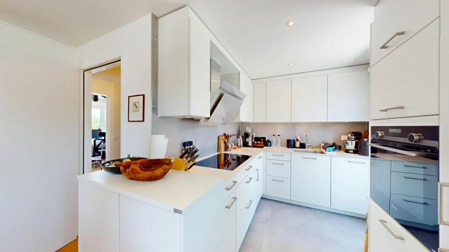Exclusive penthouse apartment with stunning 360° terrace - Photo 4 of 11