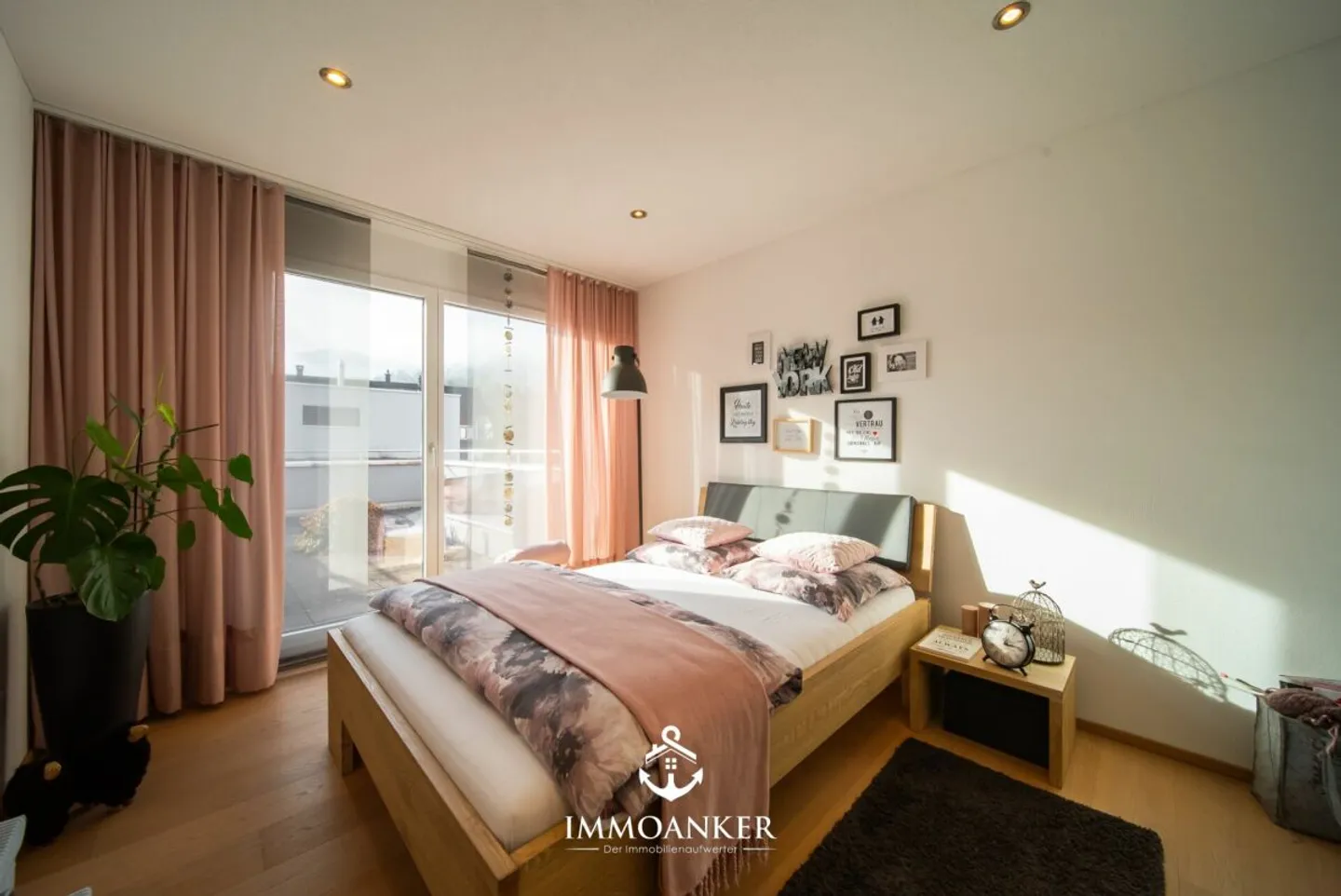 Stilvolles Einfamilienhaus mit Pool - Foto 10 von 12