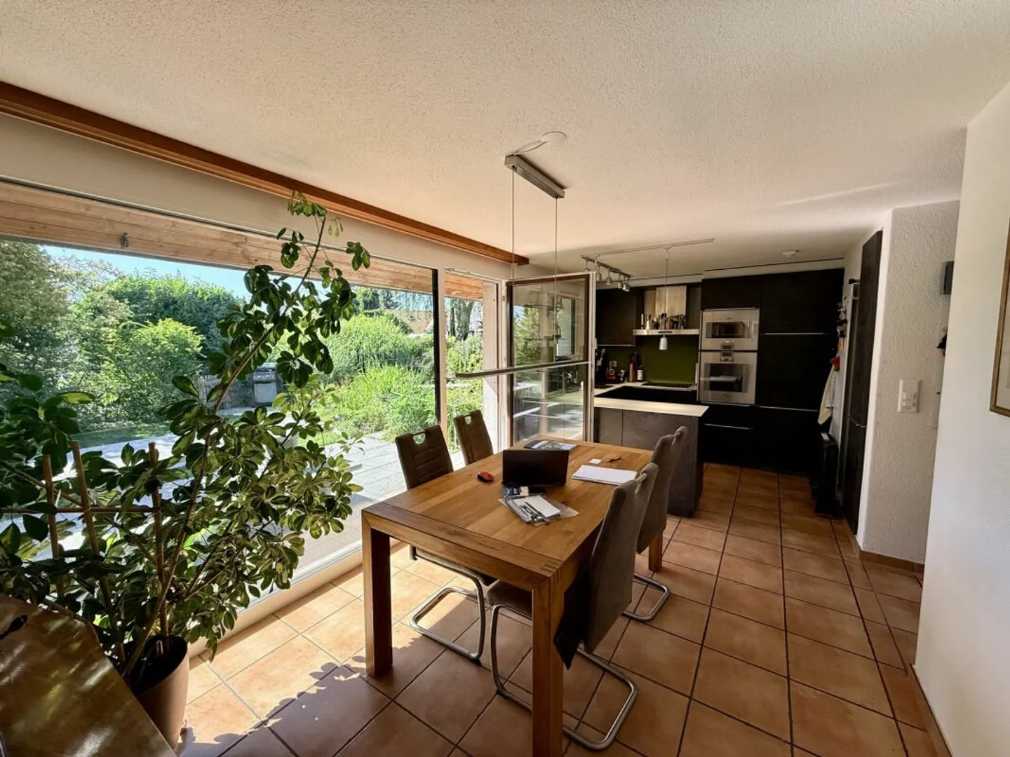 Detached house with geothermal heating, Gaggenau kitchen and garden paradise - Photo 7 of 13