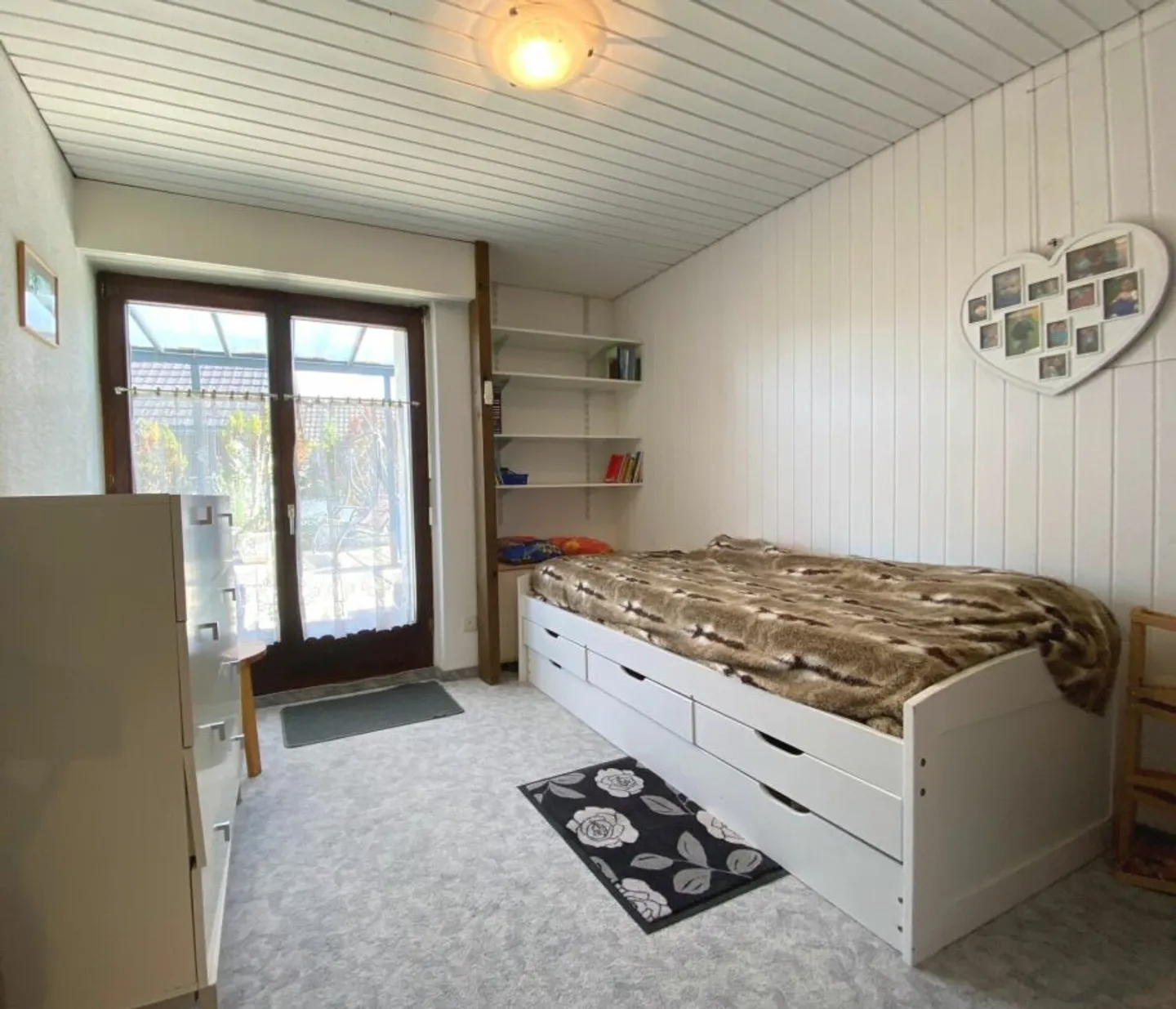 Spacious Family Home with Business Potential - Photo 10 of 13
