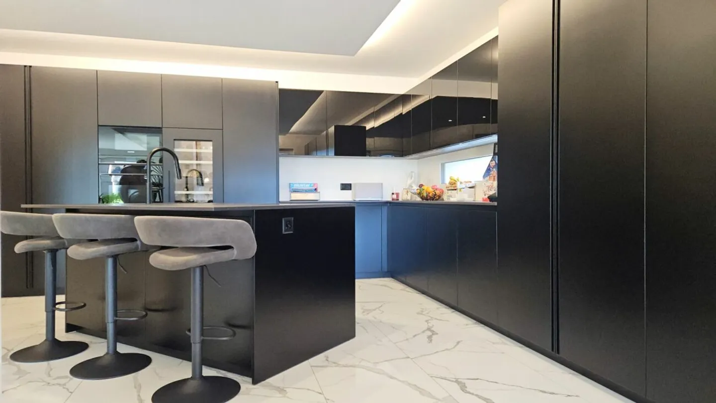 Villa di Lusso con Piscina - Foto 7 di 13